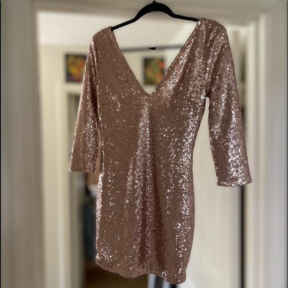 Call sequin dress size medium - Picture 1 of 7